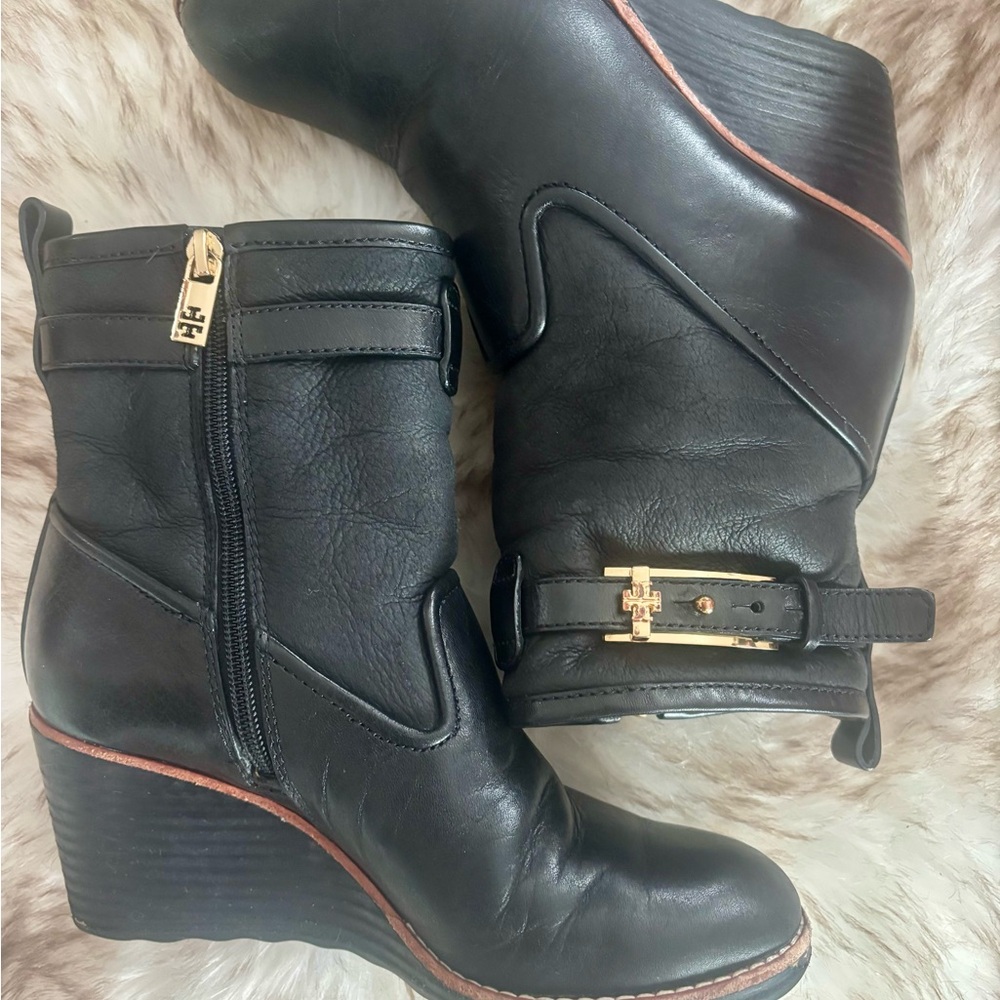 Tory Burch Primrose Leather and Sherpa lined Boots